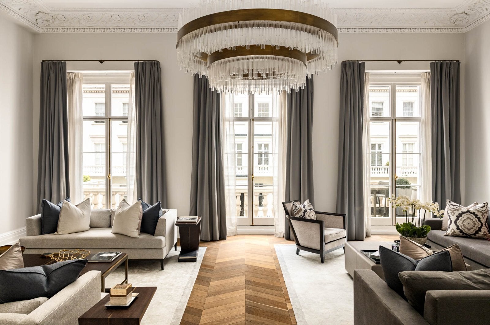 Flat Eaton Place in City of Westminster
