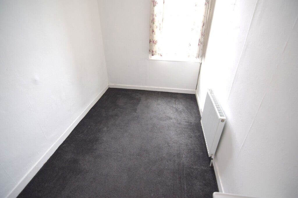 Flat Knowle Avenue in Blackpool