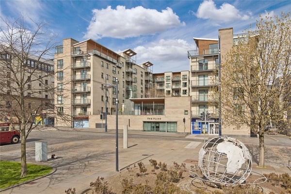 Flat Holyrood Road in City of Edinburgh
