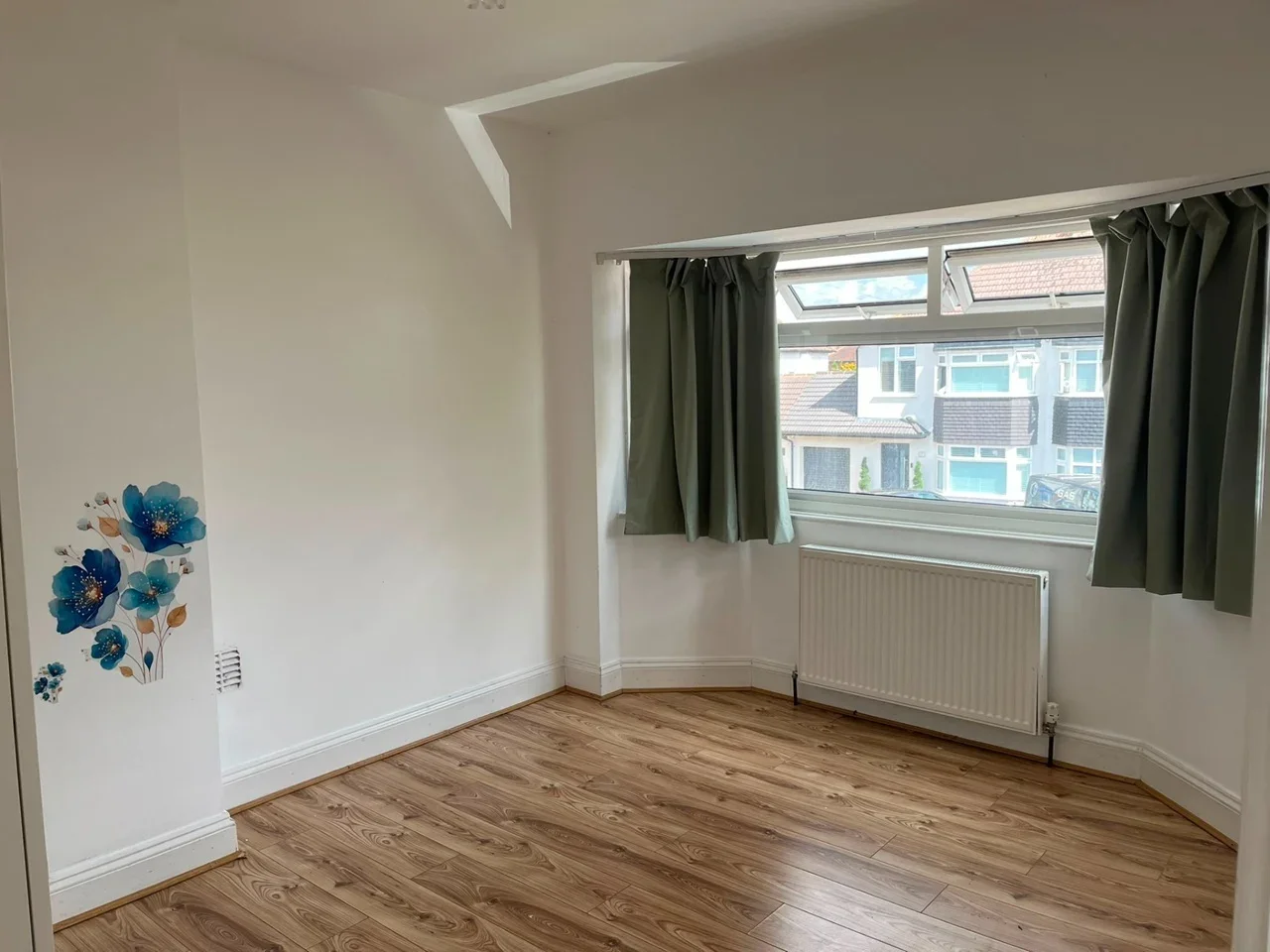 Room Cottimore Crescent in Elmbridge