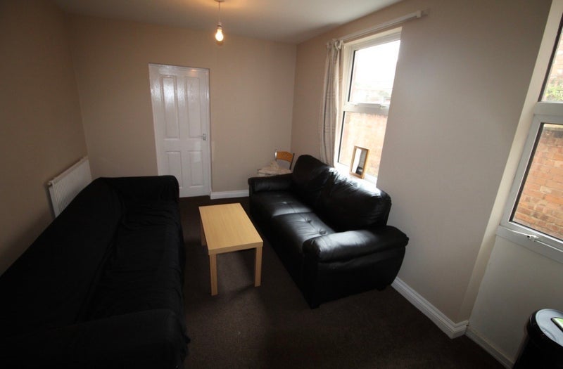 Room Claremont Road in Royal Leamington Spa