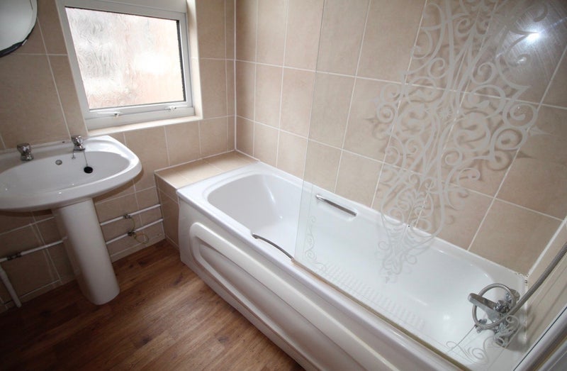 Room Claremont Road in Royal Leamington Spa