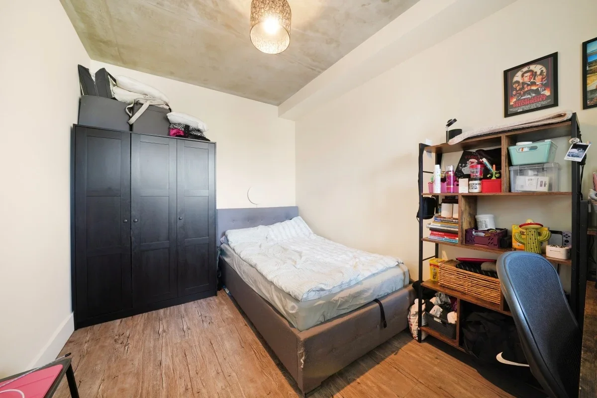 Flat South Street in Greater London
