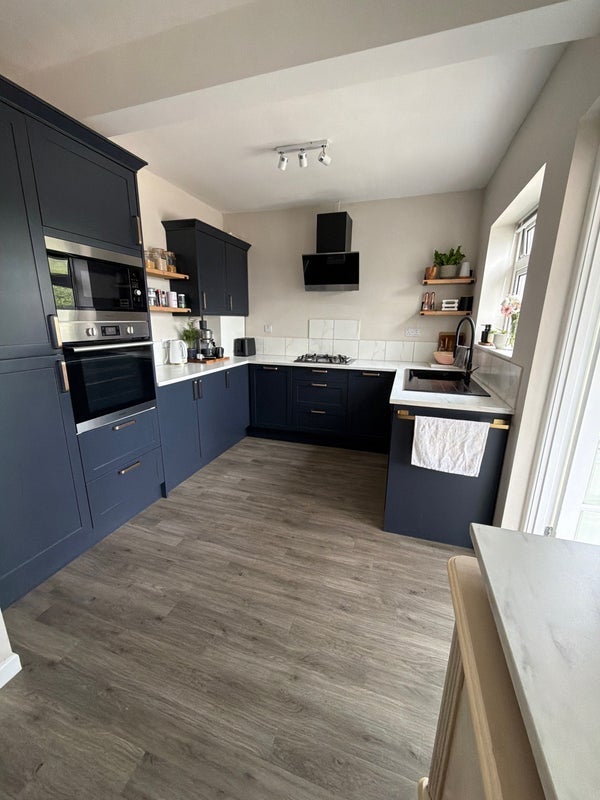 Room Brixey Road in Poole