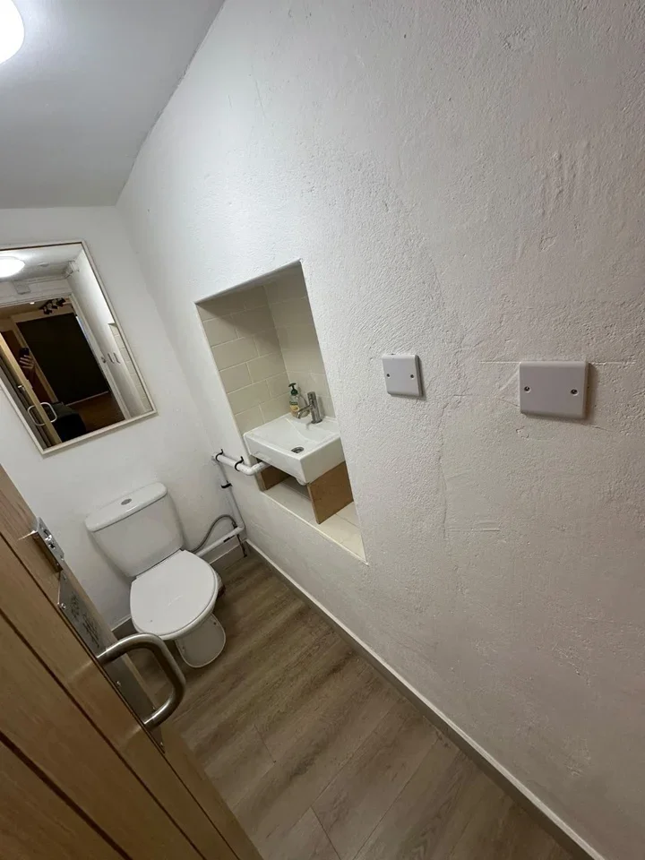 Room Lordship Lane in Greater London