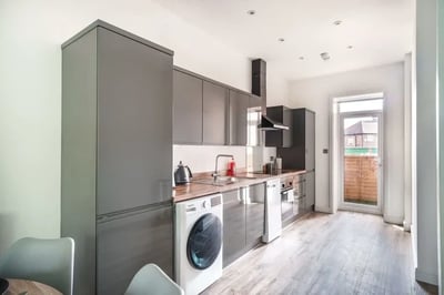 Flat Park Terrace in Crosby