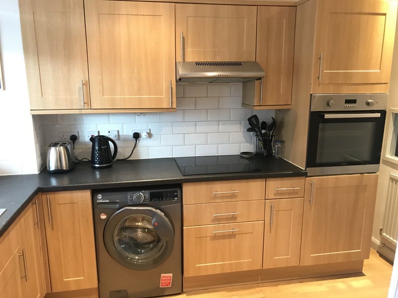 Flat Tappesfield Road in Greater London