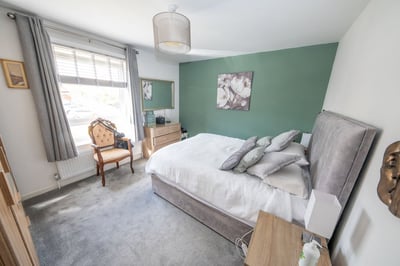 Flat Regal Close in Portsmouth