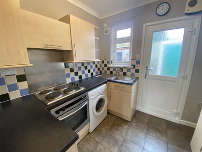 House Saxon Place in Forest of Dean