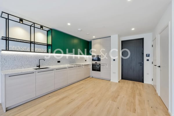 Flat Hemlock Street in Greater London
