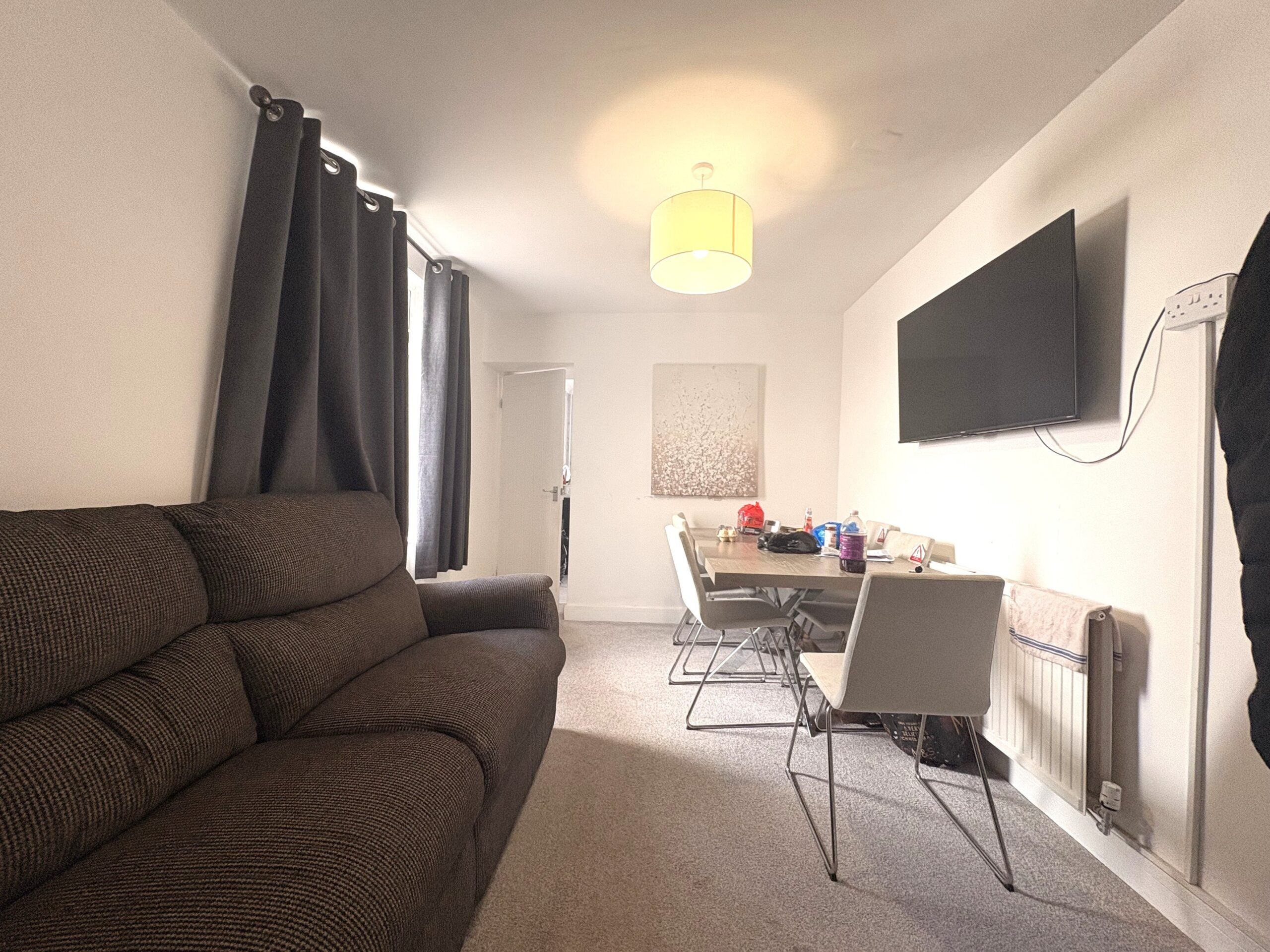 Room Habershon Street in Cardiff