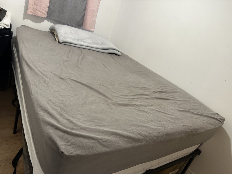 Flat Trinity Close in Greater London