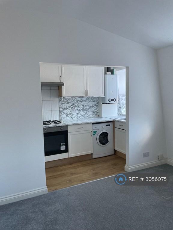 Flat Lambs Close in Welwyn Hatfield