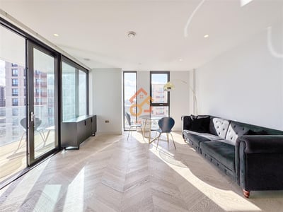 Flat Chandlers Avenue in Greater London