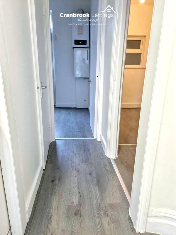 Flat Highbury Gardens in Greater London