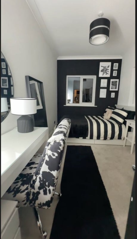 Flat Winnipeg Quay in Salford