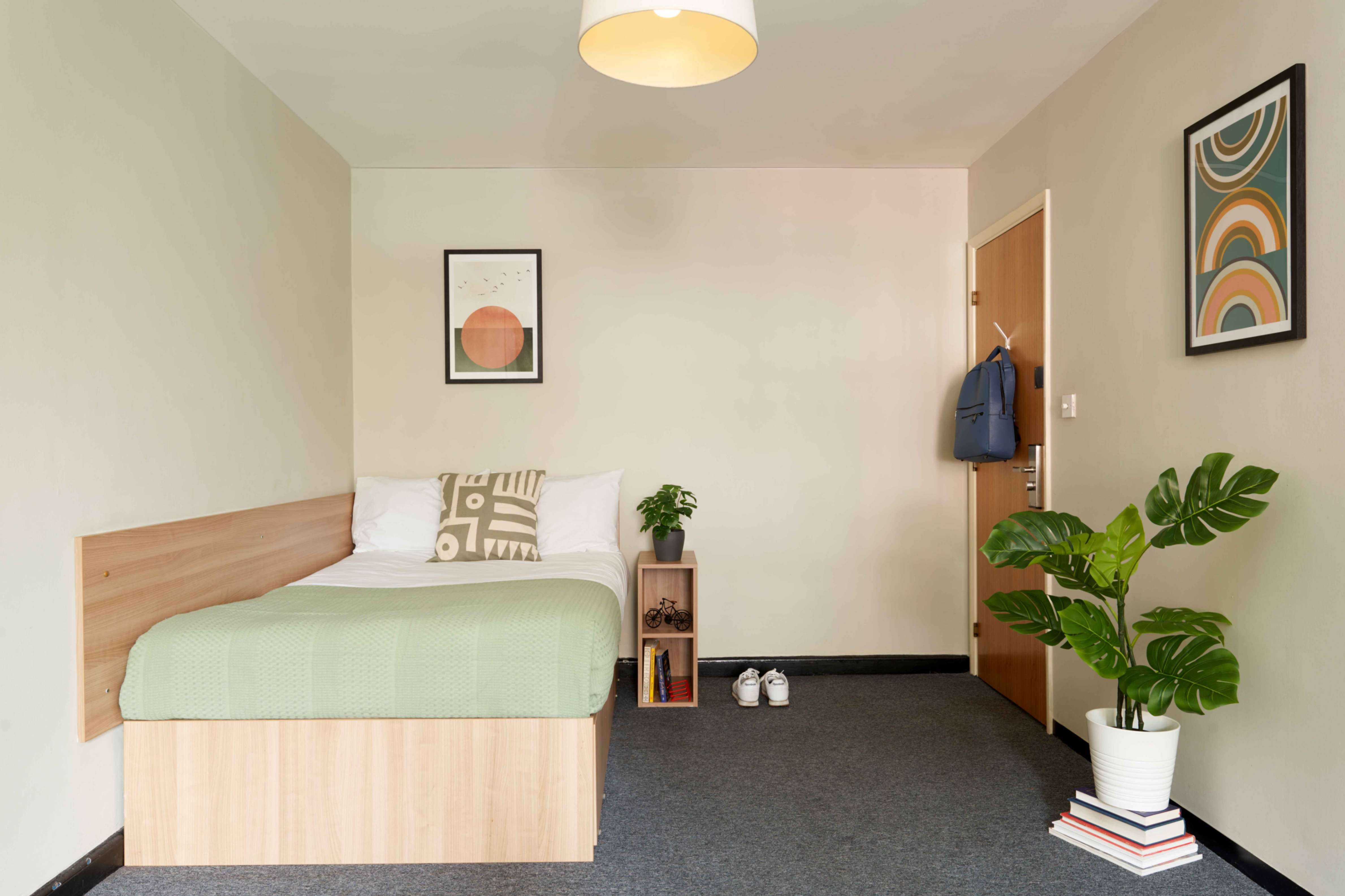 Room Victoria Street in Bristol