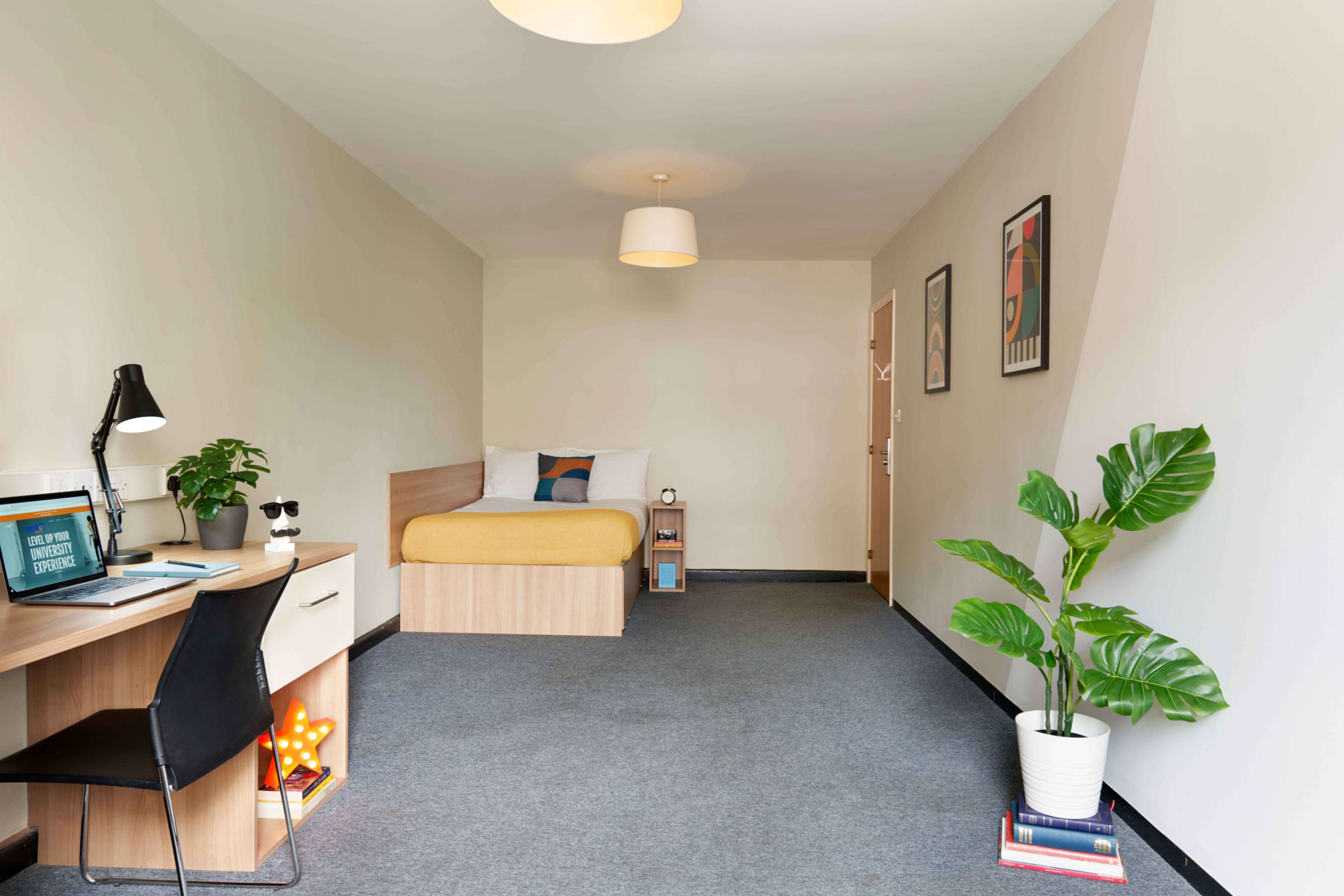 Room Victoria Street in Bristol
