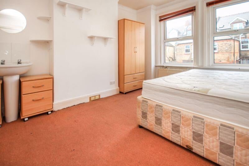 Room Corporation Road in Bournemouth