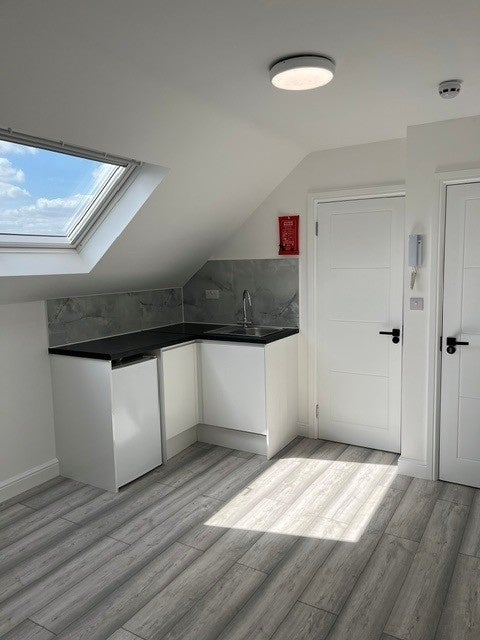 Flat Bessborough Road in Greater London