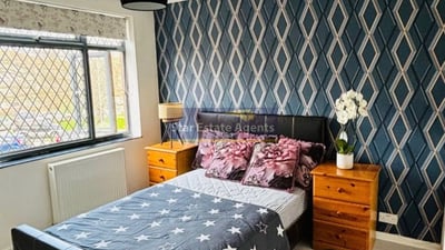 Flat Mole Court in Epsom and Ewell