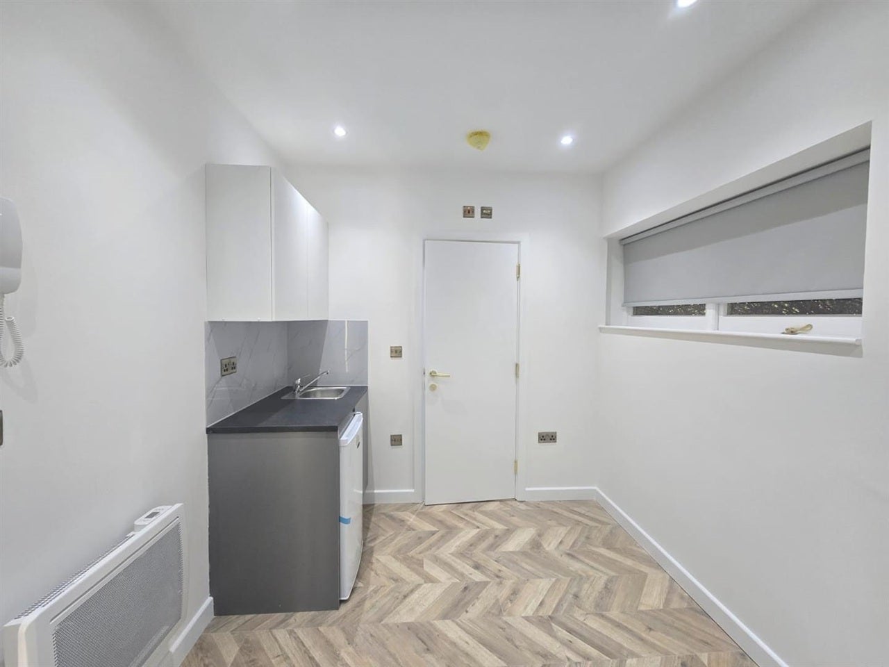 Flat South Hill Avenue in Greater London