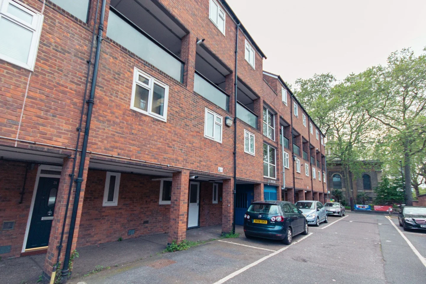 Flat Myrtle Walk in Greater London