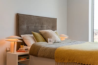 Flat Timberyard Street in Greater London