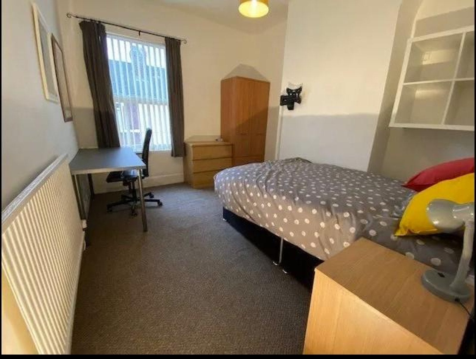 Flat Ashford Street in Stoke-on-Trent