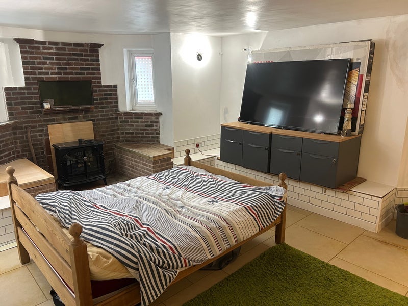Room Lathom Road in Southport