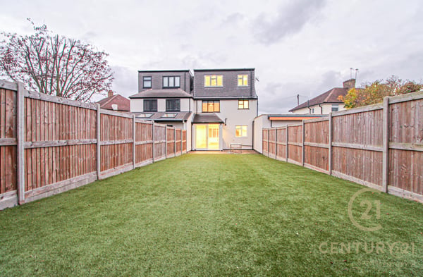 House Rhodrons Avenue in Greater London