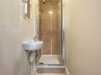 Room Clayton Road in Newcastle upon Tyne