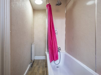 Room Clayton Road in Newcastle upon Tyne