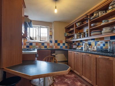 Room Clayton Road in Newcastle upon Tyne