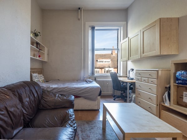 Room Clayton Road in Newcastle upon Tyne