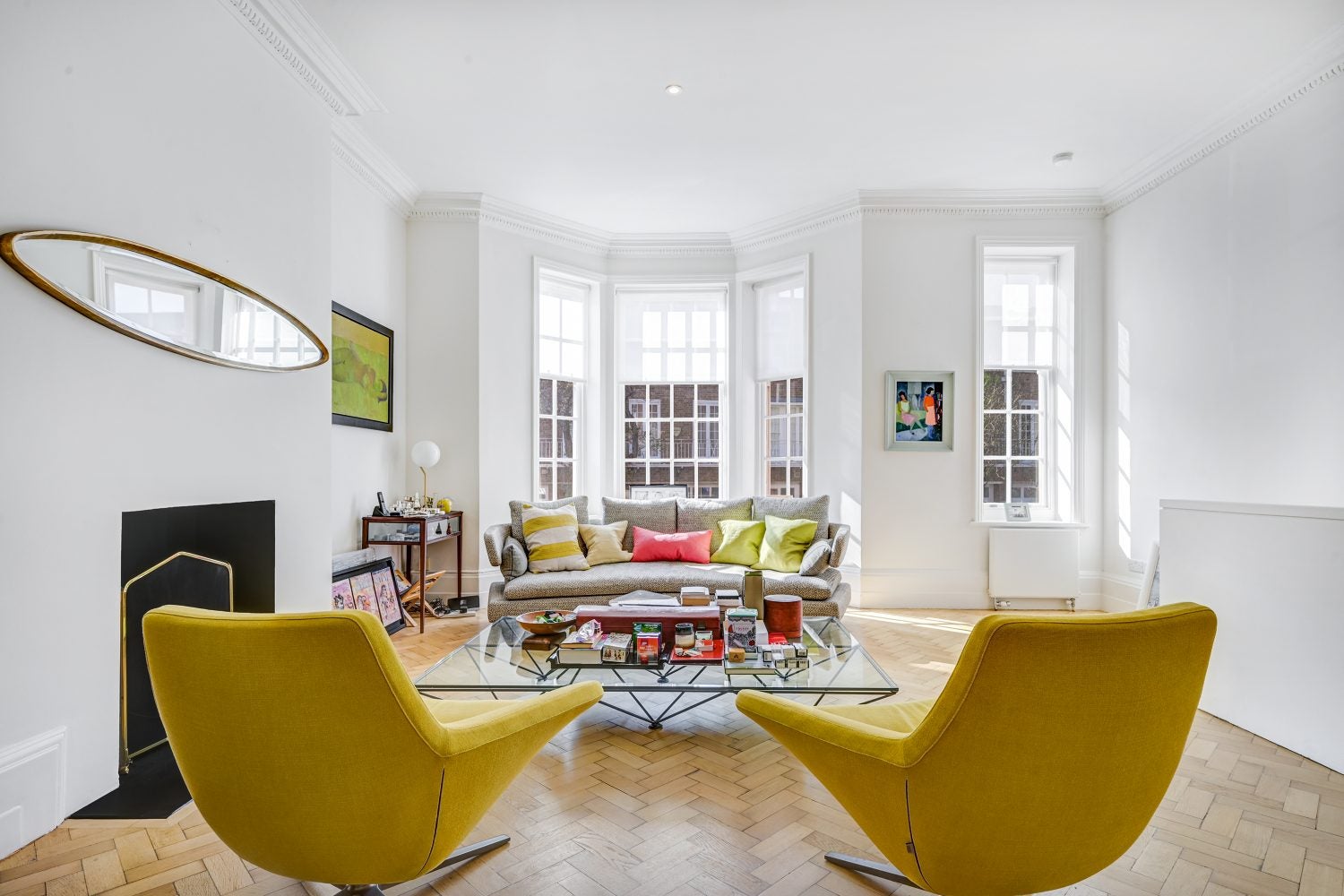 Flat Holland Park Road in Greater London
