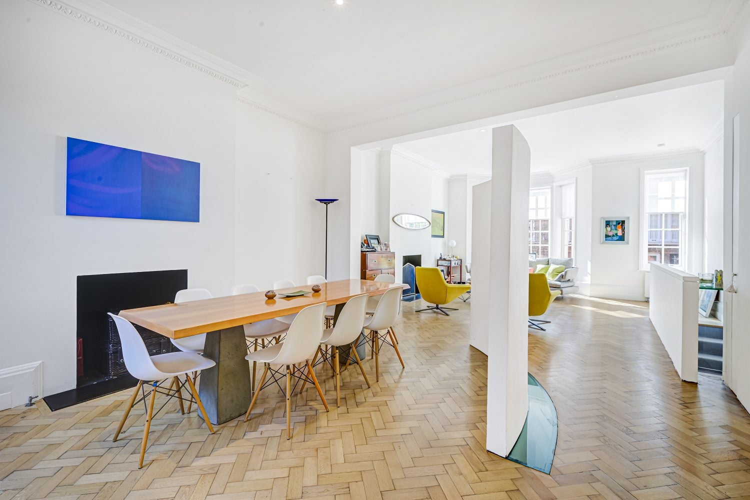 Flat Holland Park Road in Greater London