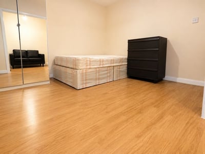 Room The Ride in Greater London