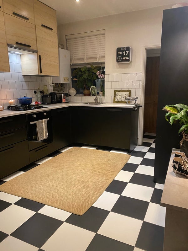 Room Thorneywood Rise in Nottingham