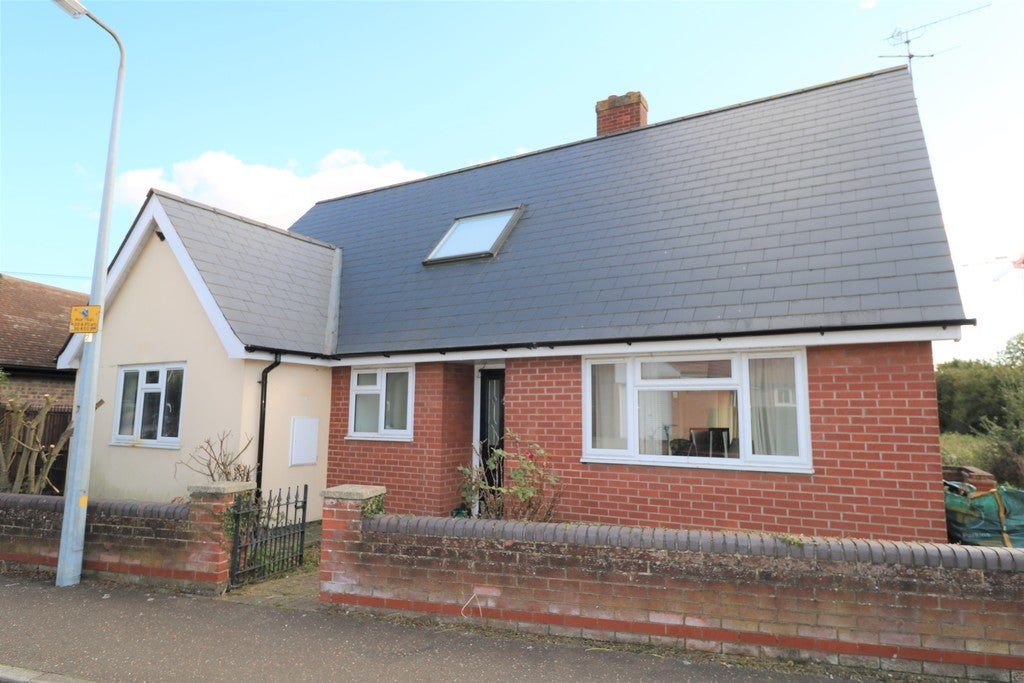 Flat Elmstead Road in Colchester