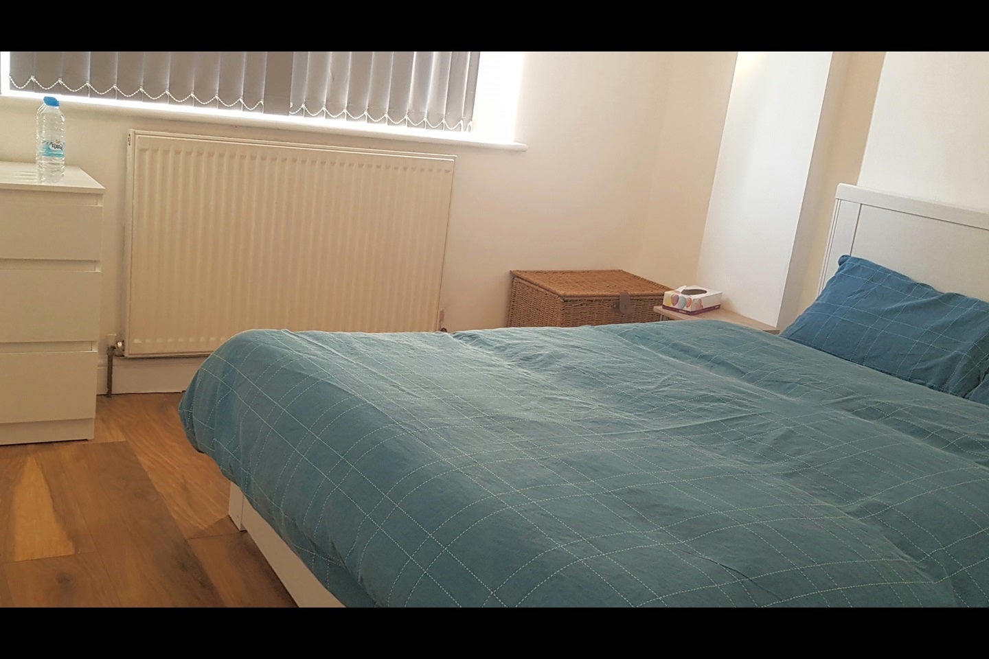 Room Worton Road in Greater London