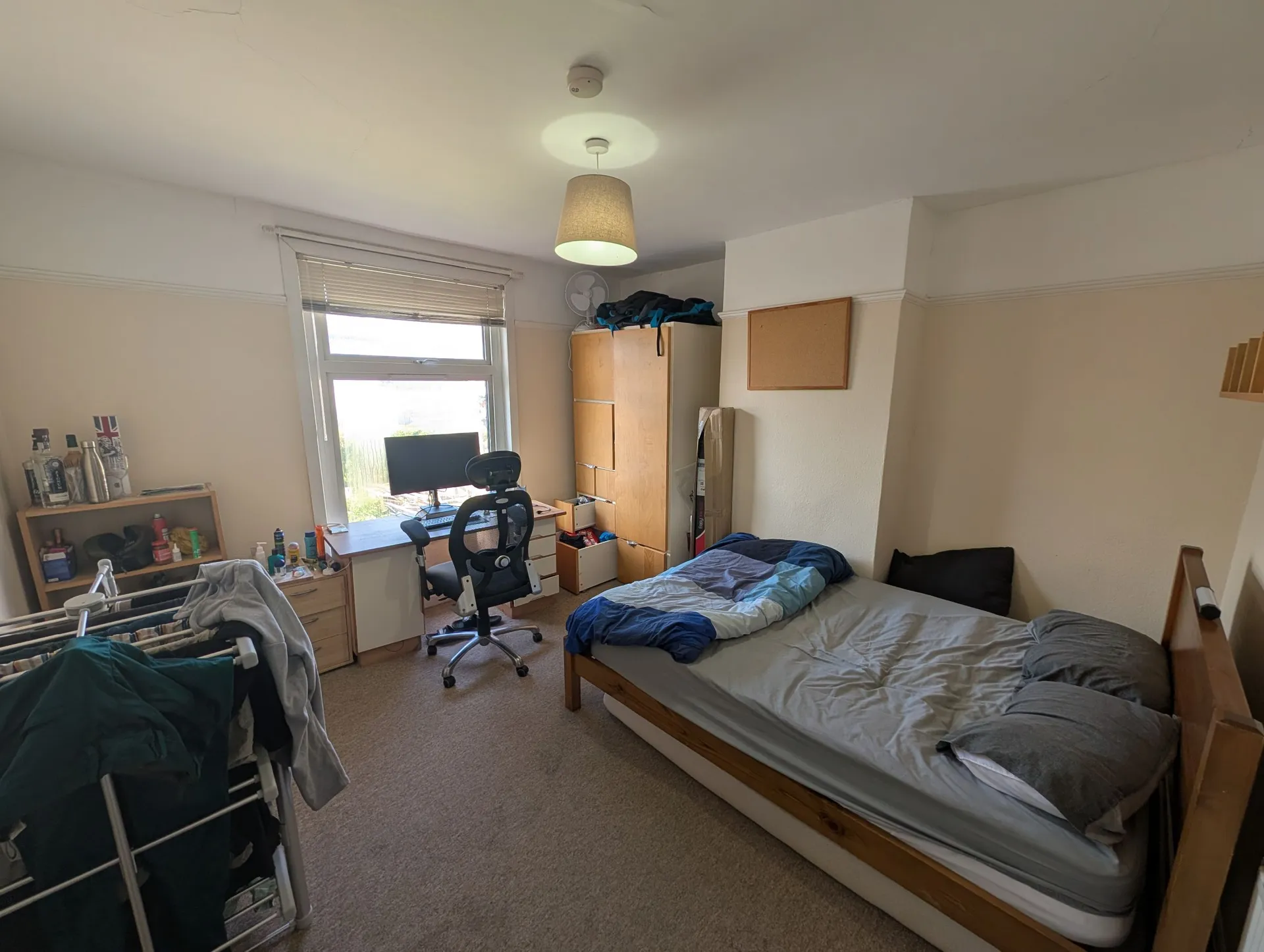 Room Northville Road in Filton