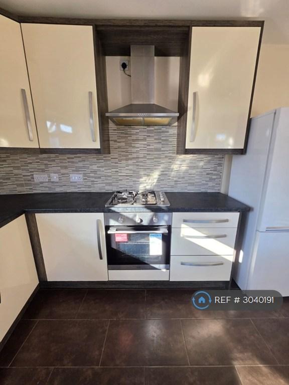 Flat Whippendell Road in Watford