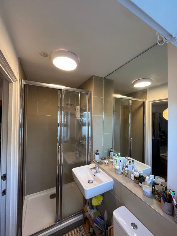 Room Brixton Hill in Greater London