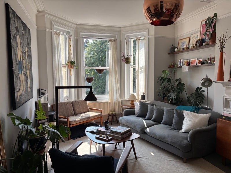 Flat Mowll Street in Greater London