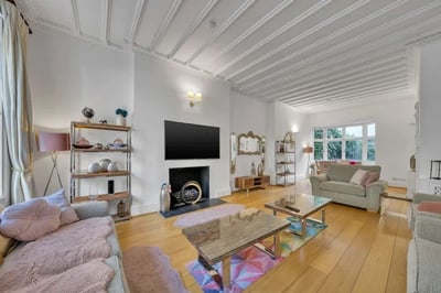 Flat Lower Belgrave Street in City of Westminster