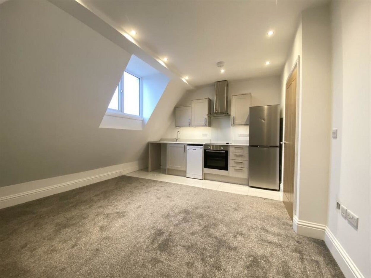 Flat Long Lane in Kirklees