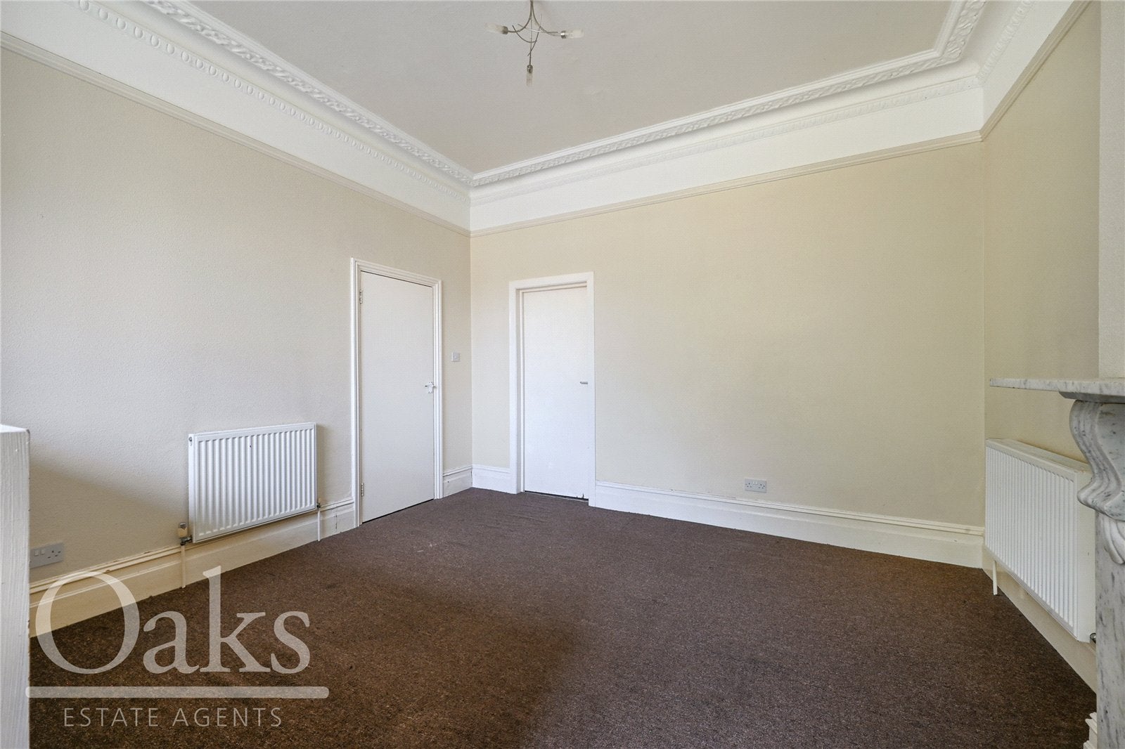 Flat Canning Road in Greater London