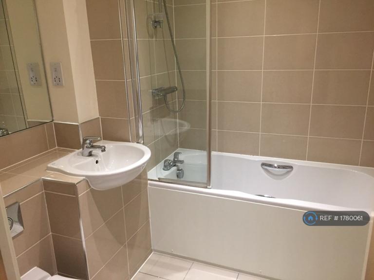 Flat Leighton Road in Leighton Buzzard