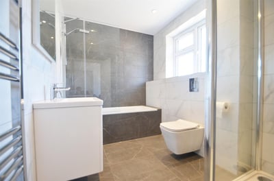 House Three Oaks Close in Greater London